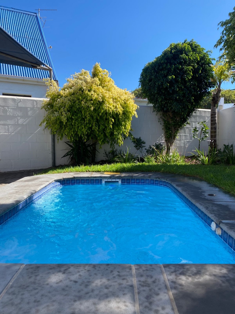 4 Bedroom Property for Sale in Mykonos Western Cape